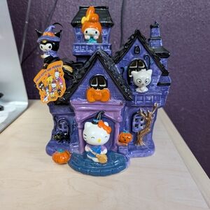 Hello Kitty Halloween Haunted House Figurine
